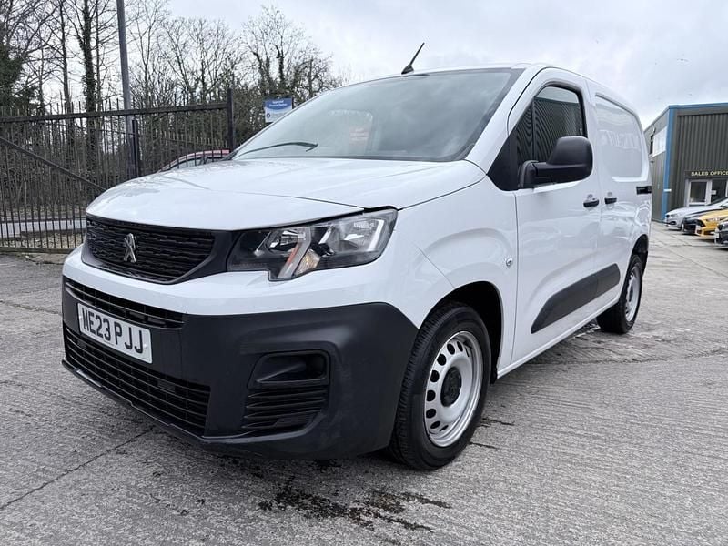 Used Peugeot Partner Premium 2023 White MPV
