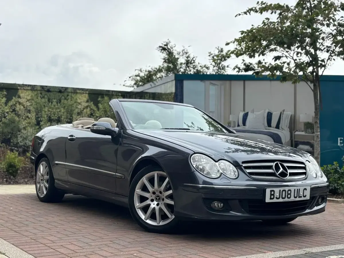 Usado Mercedes CLK280 Elegance 2008 Cinzento Cabrios