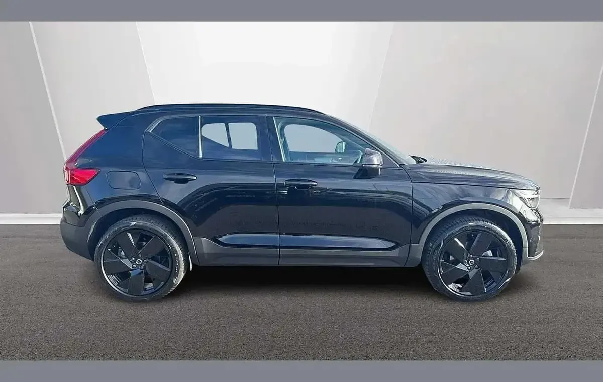 Used Volvo XC40 Ultra 194 HP (142 kW) 2026 Black SUV