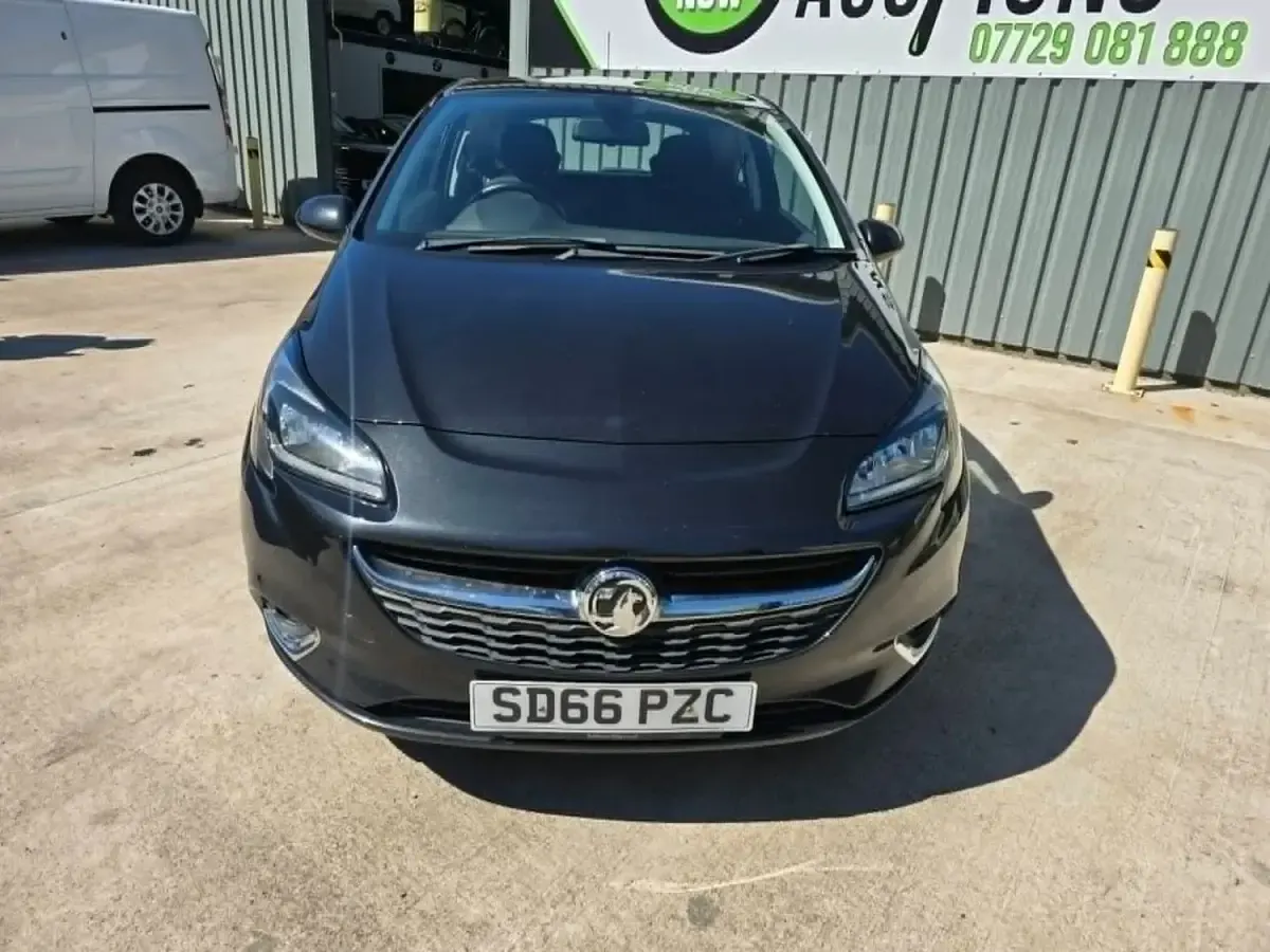 Second-hand Vauxhall Corsa SRi 2016 Negru Hatchback
