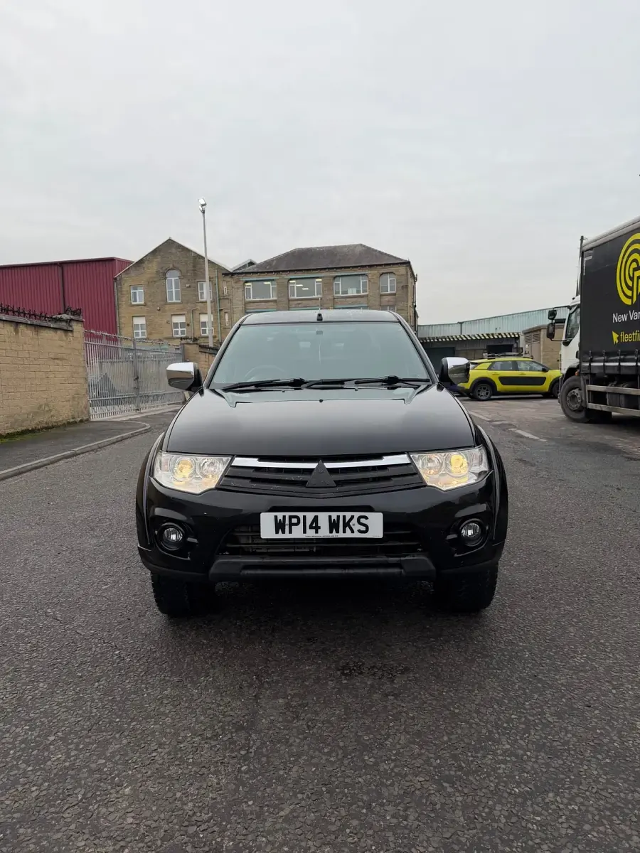 Usado Mitsubishi L200 175 HP (128 kW) 2014 Preto Pickup
