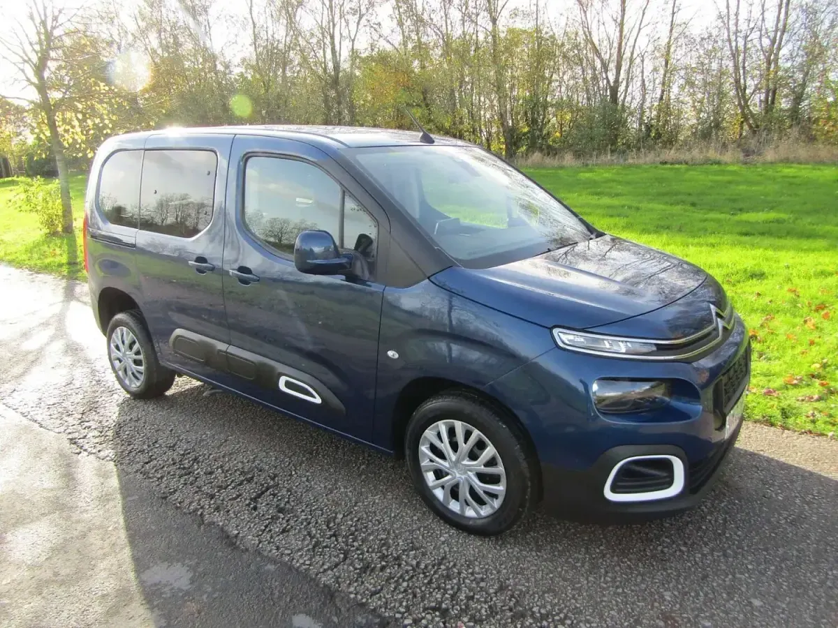 Used Citroën Berlingo Feel 2020 Blue MPV
