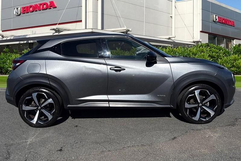 Used Nissan Juke Tekna 143 HP (105 kW) 2022 Silver SUV