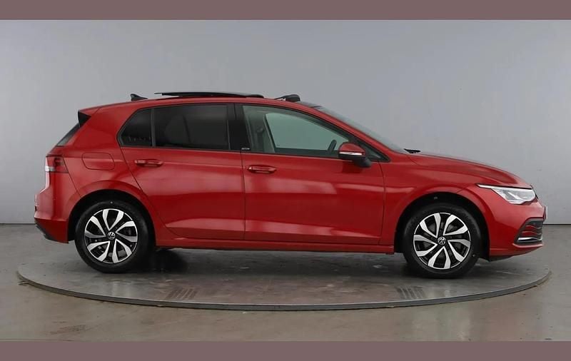 Used VW Golf VIII Active 147 HP (108 kW) 2022 Red Hatchback