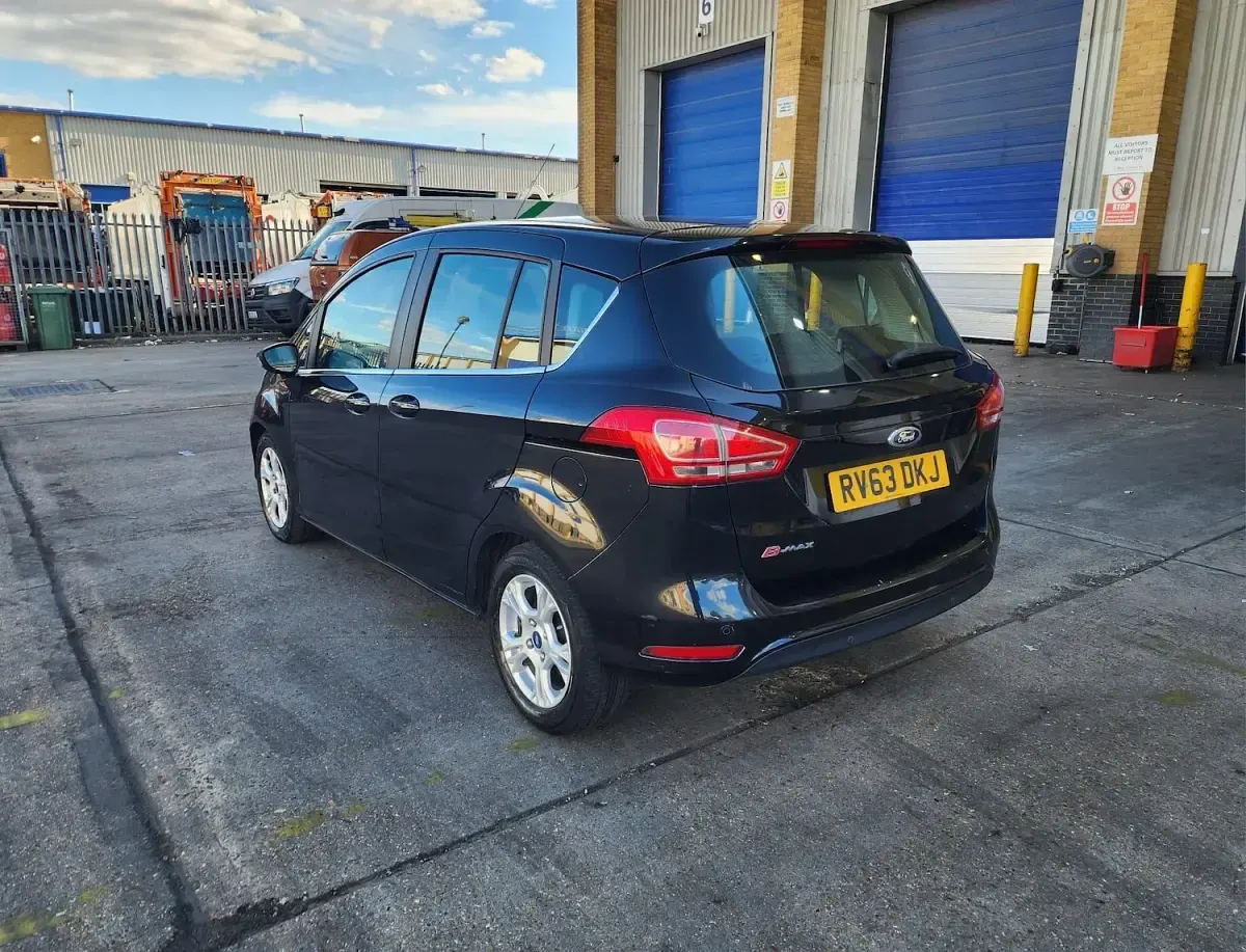 Used Ford B-MAX Zetec 2014 Black MPV
