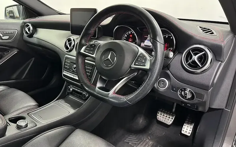 Used Mercedes GLA250 AMG line 211 HP (155 kW) 2018 Grey SUV