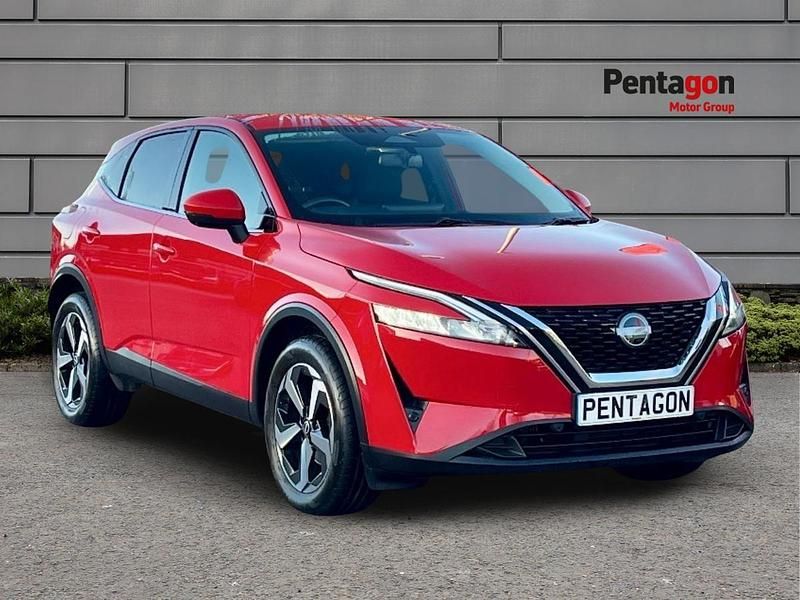 Red Used 2022 Nissan Qashqai N-Connecta SUV | £18,495 (Fair price) - Image 1/4