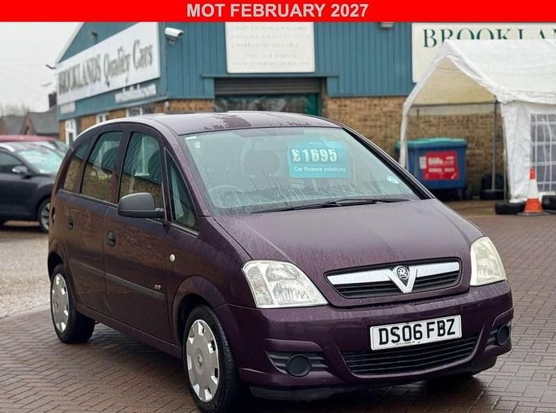 Used Vauxhall Meriva 89 HP (65 kW) 2006 Purple MPV