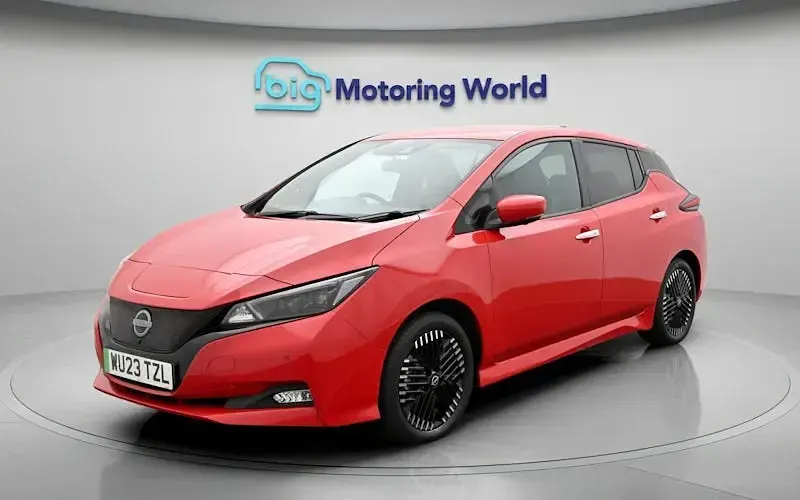 Second-hand Nissan Leaf Tekna 110 kW (150 CP) 2025 Hatchback