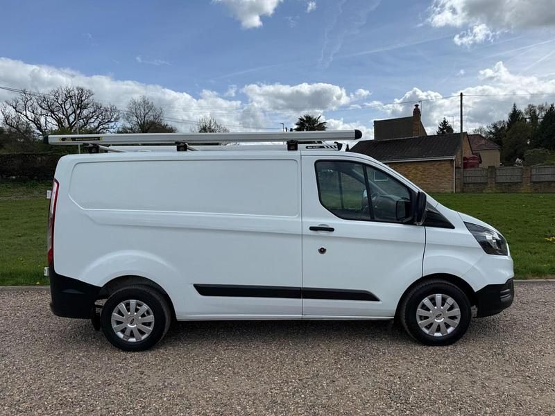 Used Ford Transit Custom 105 HP (77 kW) 2018 White Van
