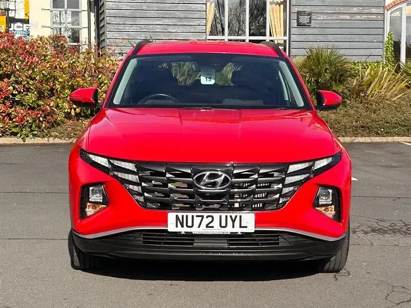 Used Hyundai Tucson SE 150 HP (110 kW) 2023 Red SUV
