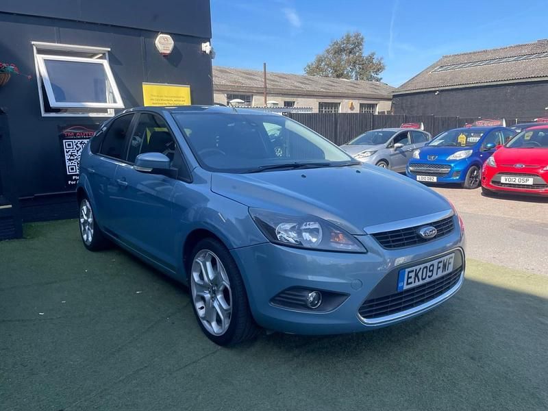 Usado Ford Focus Titanium 145 HP (106 kW) 2009 Azul Citadino