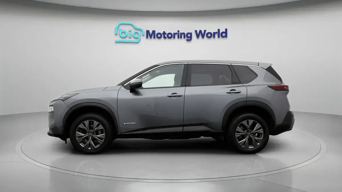 Used Nissan X-Trail N-Connecta 213 HP (156 kW) 2024 Grey SUV