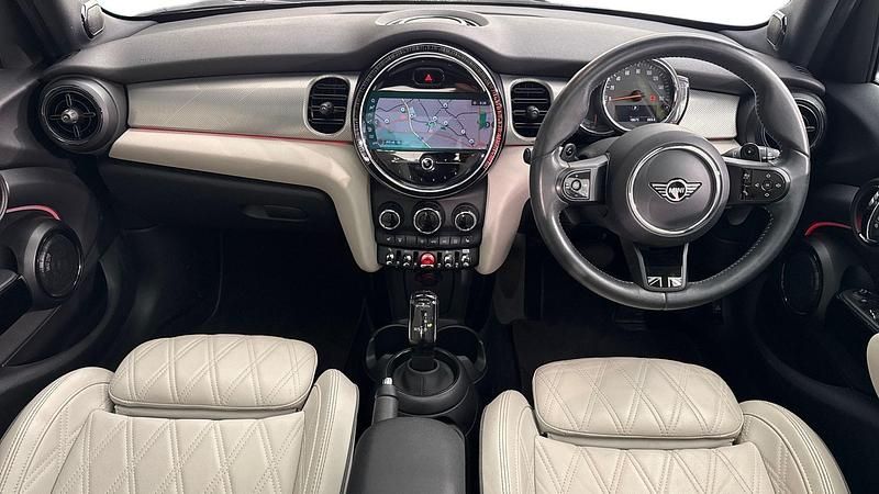 Used Mini Cooper S Exclusive 176 HP (129 kW) 2022 Yellow Hatchback