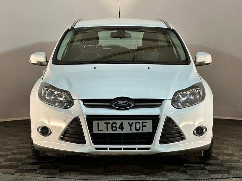 Used Ford Focus Zetec 115 HP (84 kW) 2014 White Estate