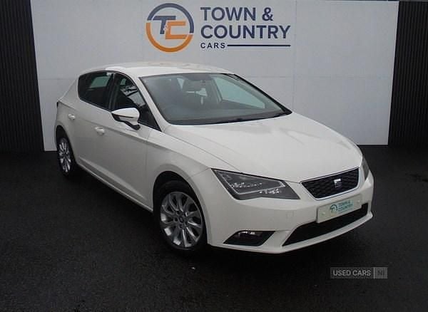 White Used 2014 Seat Leon SE Hatchback | £7,950 (Fair price) - Image 1/4