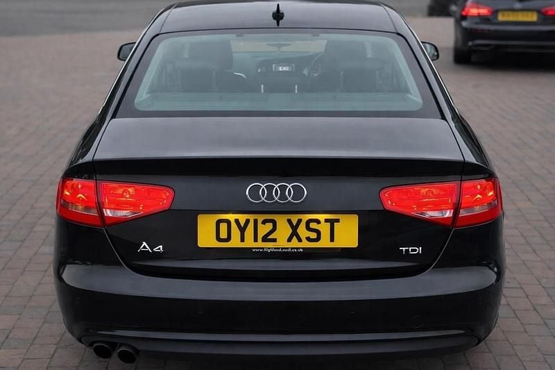 Used Audi A4 Comfort 143 HP (105 kW) 2012 Black Sedan