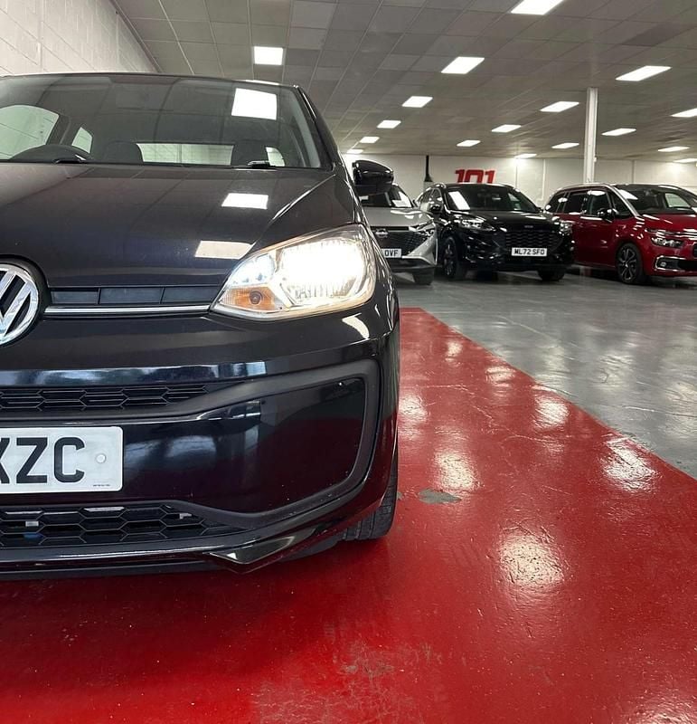 Begagnad VW up! move up! 60 HK (44 kW) 2017 Svart Halvkombi