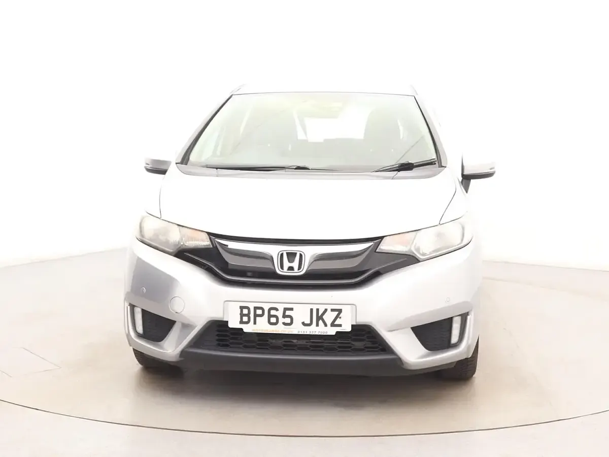 Used Honda Jazz SE 102 HP (75 kW) 2016 Silver Hatchback
