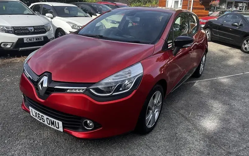 Used Renault Clio Dynamique 73 HP (53 kW) 2016 Hatchback