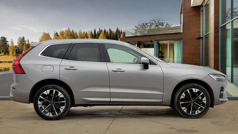 Used Volvo XC60 Ultra 250 HP (183 kW) 2025 Aurora silver SUV
