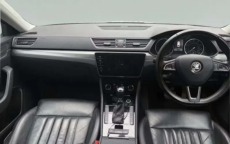 Gebraucht Skoda Superb SE L Executive 150 PS (110 kW) 2019 Kombi