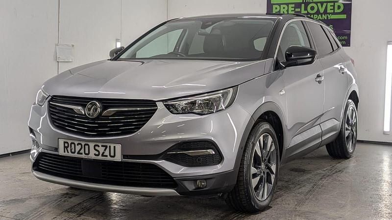 Used Vauxhall Grandland X SRi 130 HP (95 kW) 2020 Grey SUV