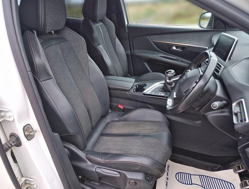 Used Peugeot 3008 Premium 2019 White SUV