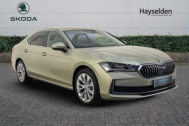 Ice tea yellow metallic Used 2024 Skoda Superb SE L Hatchback | £28,993 (Expensive) - Image 1/4