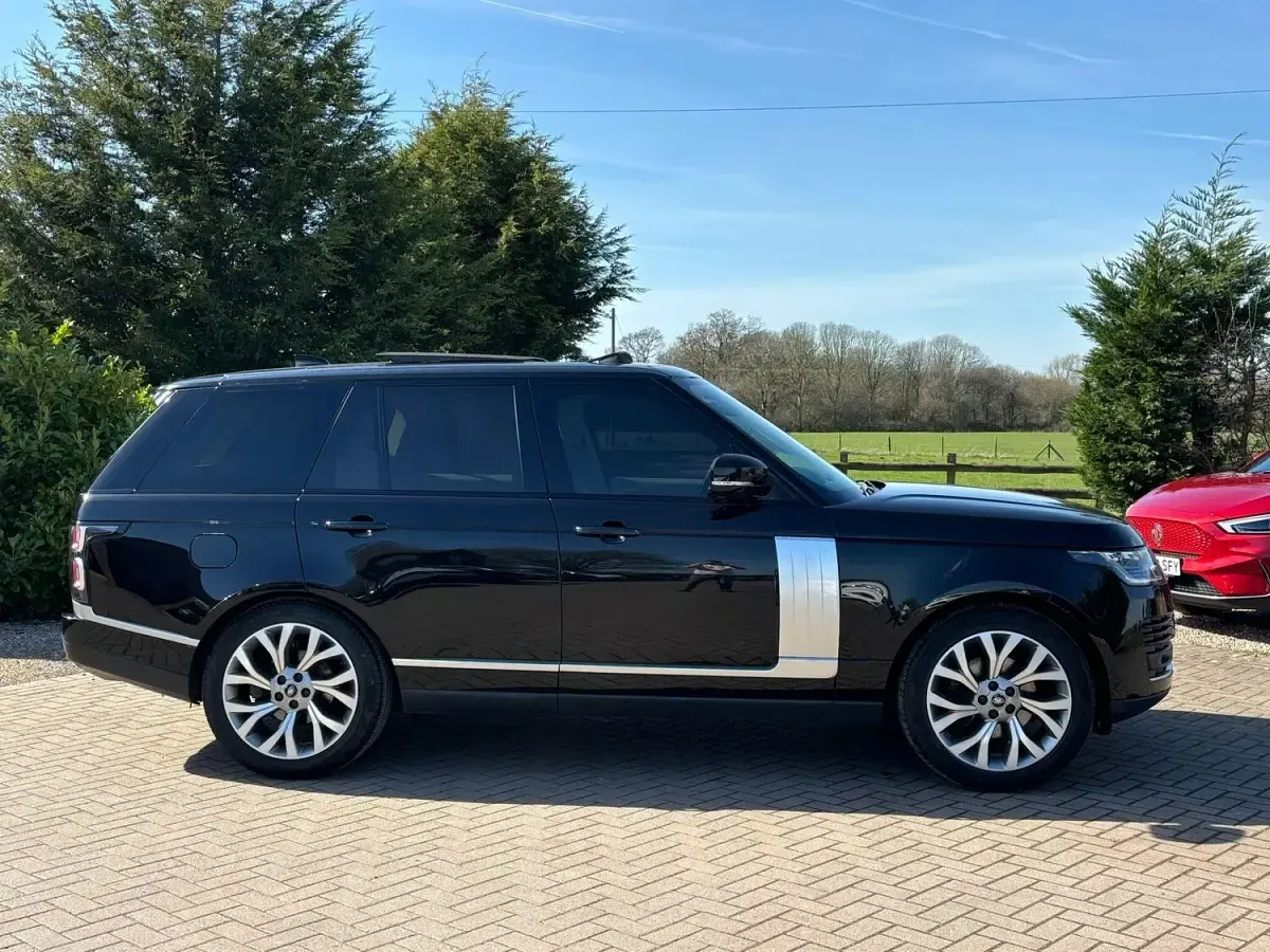 Used Land Rover Range Rover S 275 HP (202 kW) 2020 Black SUV