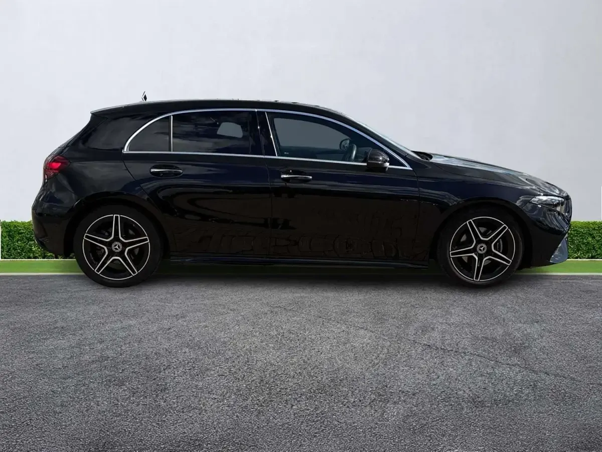 Używany Mercedes A200 Executive 163 KM (119 kW) 2025 Czarny Hatchback