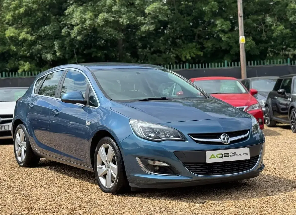 Used Vauxhall Astra SRi 2015 Blue Hatchback