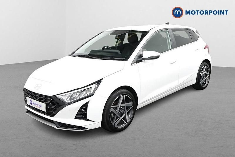 Used Hyundai i20 Premium 101 HP (74 kW) 2025 White Hatchback