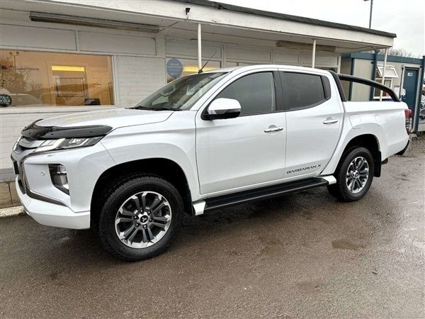 Not known Used 2020 Mitsubishi L200 Pickup | £22,990 (Expensive) - Image 1/1