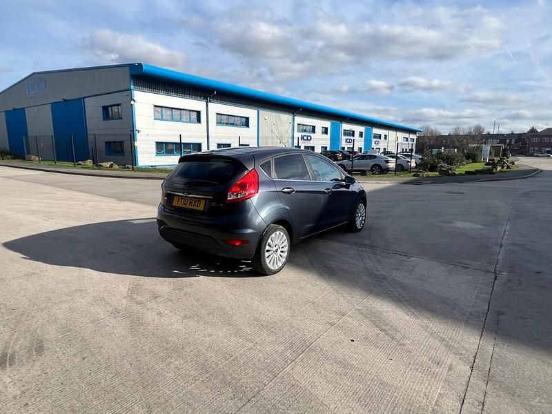 Used Ford Fiesta Titanium 2010 Grey Hatchback