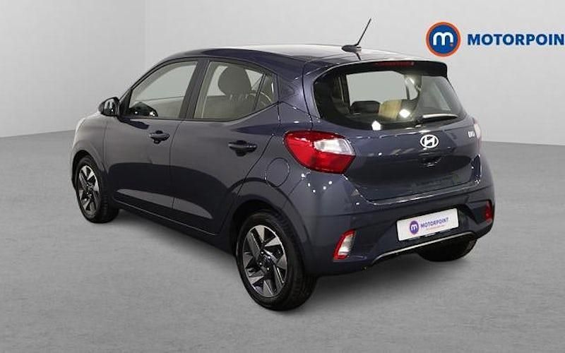 Used Hyundai i10 Advanced 67 HP (49 kW) 2020 Grey Hatchback