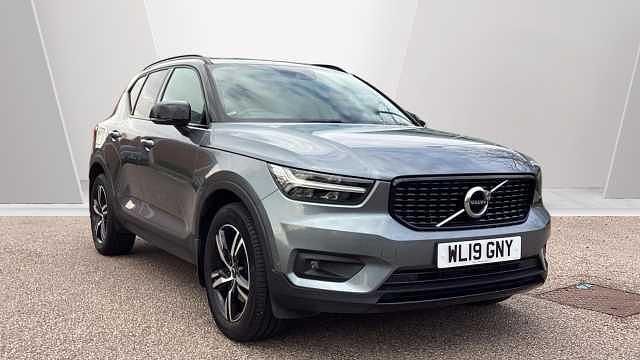 Used Volvo XC40 R-Design 188 HP (138 kW) 2019 SUV