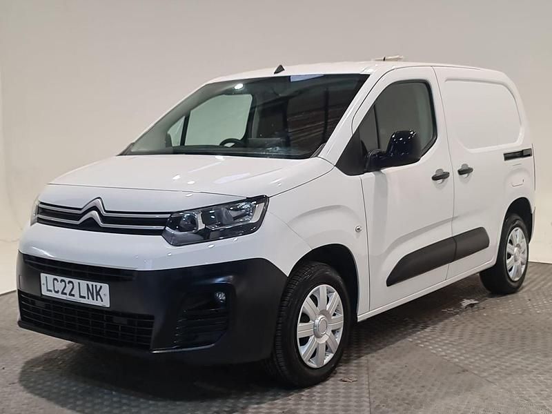 Used Citroën Berlingo 100 HP (73 kW) 2022 White MPV