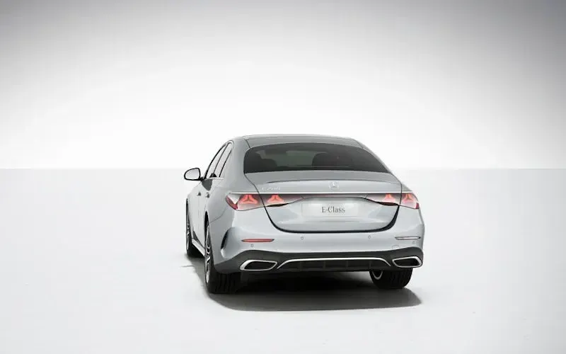 New Mercedes E200 AMG Line Premium 204 HP (150 kW) 2026 Sedan
