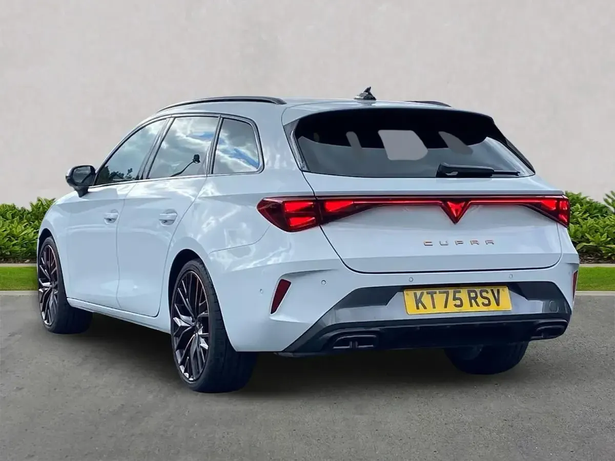 New Cupra Leon 150 HP (110 kW) 2026 White