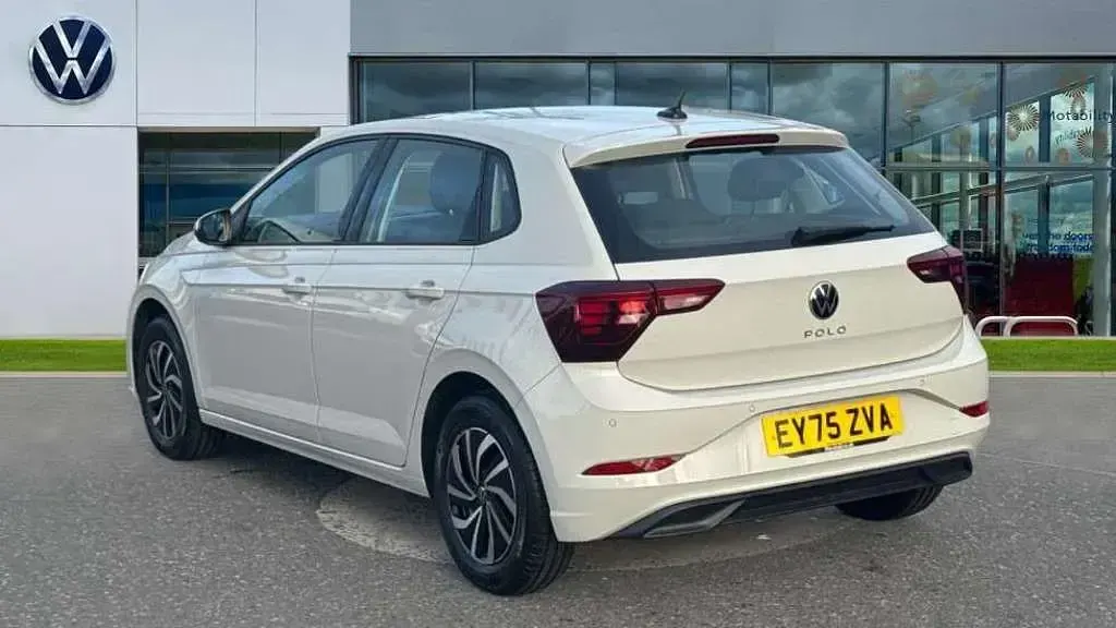 Used VW Polo Life 80 HP (58 kW) 2025 Ascot grey Hatchback