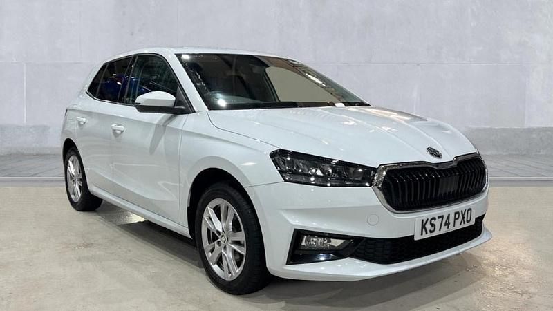 Moon white Used 2024 Skoda Fabia SE L Hatchback | £16,748 (Fair price) - Image 1/4