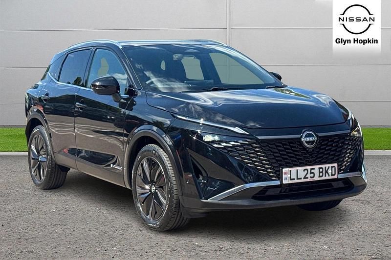 Black New 2025 Nissan Qashqai Tekna SUV | £35,237 - Image 1/4