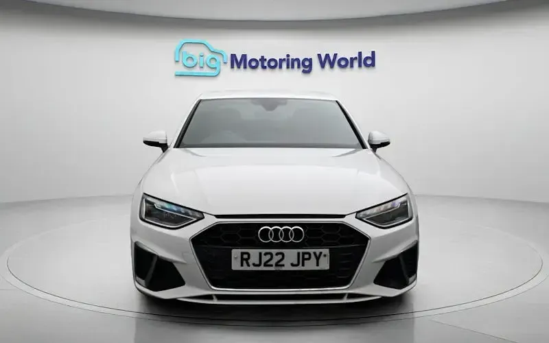 Usado Audi A4 S-Line 150 HP (110 kW) 2021 Branco Sedan