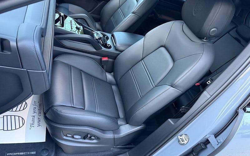 Used Porsche Cayenne S E-Hybrid Black Edition 519 HP (381 kW) 2025 SUV