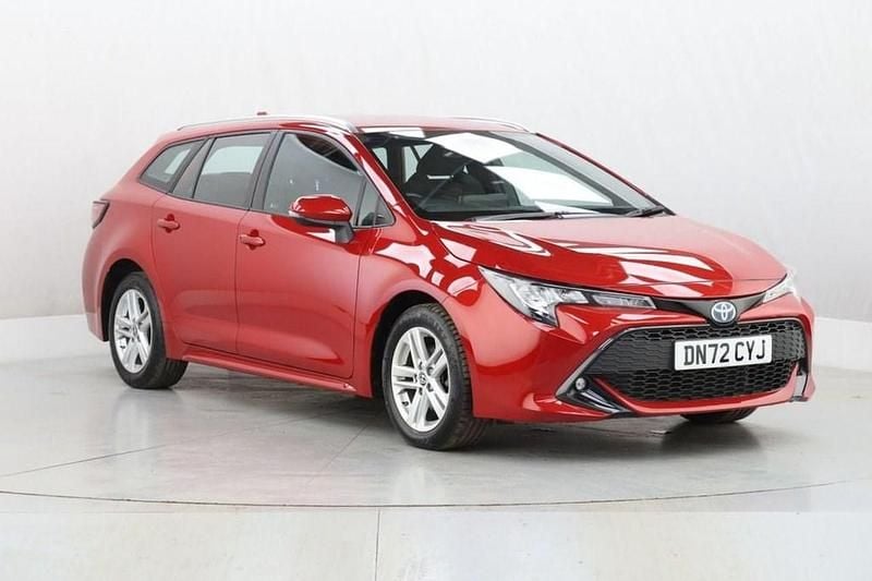 Used Toyota Corolla 140 HP (102 kW) 2023 Red Estate