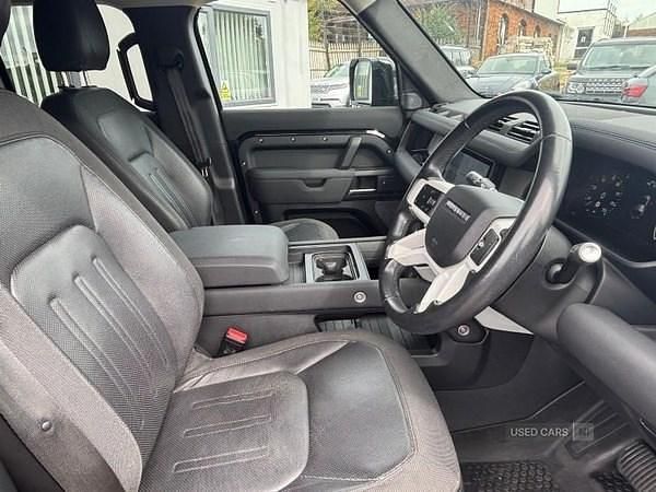 Used Land Rover Defender S 240 HP (176 kW) 2020 Black Estate