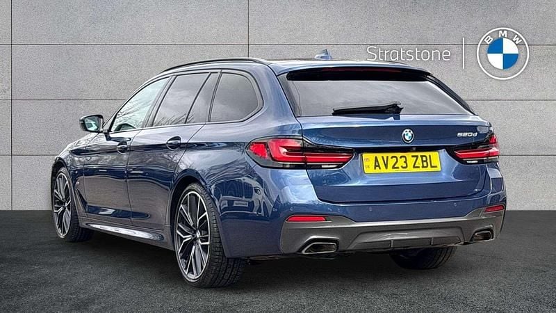 Used BMW 520 M Sport 187 HP (137 kW) 2023 Blue Estate