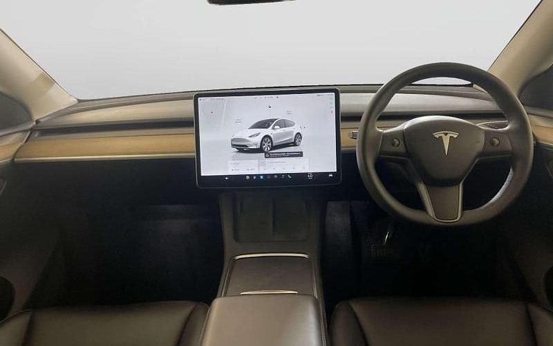 Used Tesla Model Y Long Range AWD 286 kW (389 HP) 2025 SUV