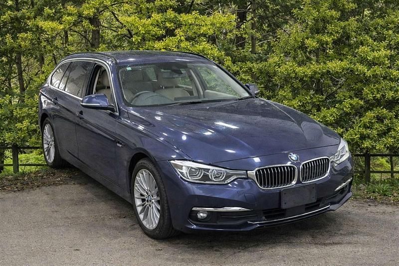 Used BMW 320 Luxury Line 190 HP (139 kW) 2015 Blue Estate